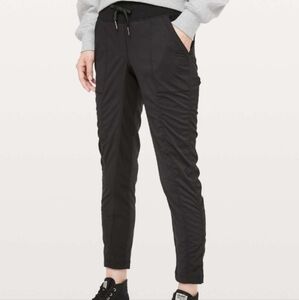Lululemon 'Street to Studio' pant II, size 4